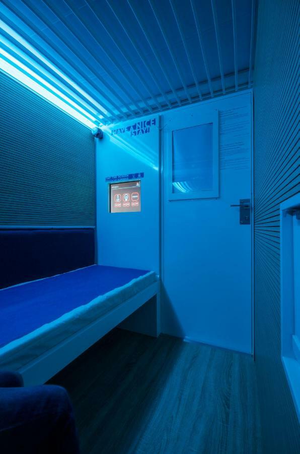 Resting Pods - Zzzleepandgo Bgy Airport