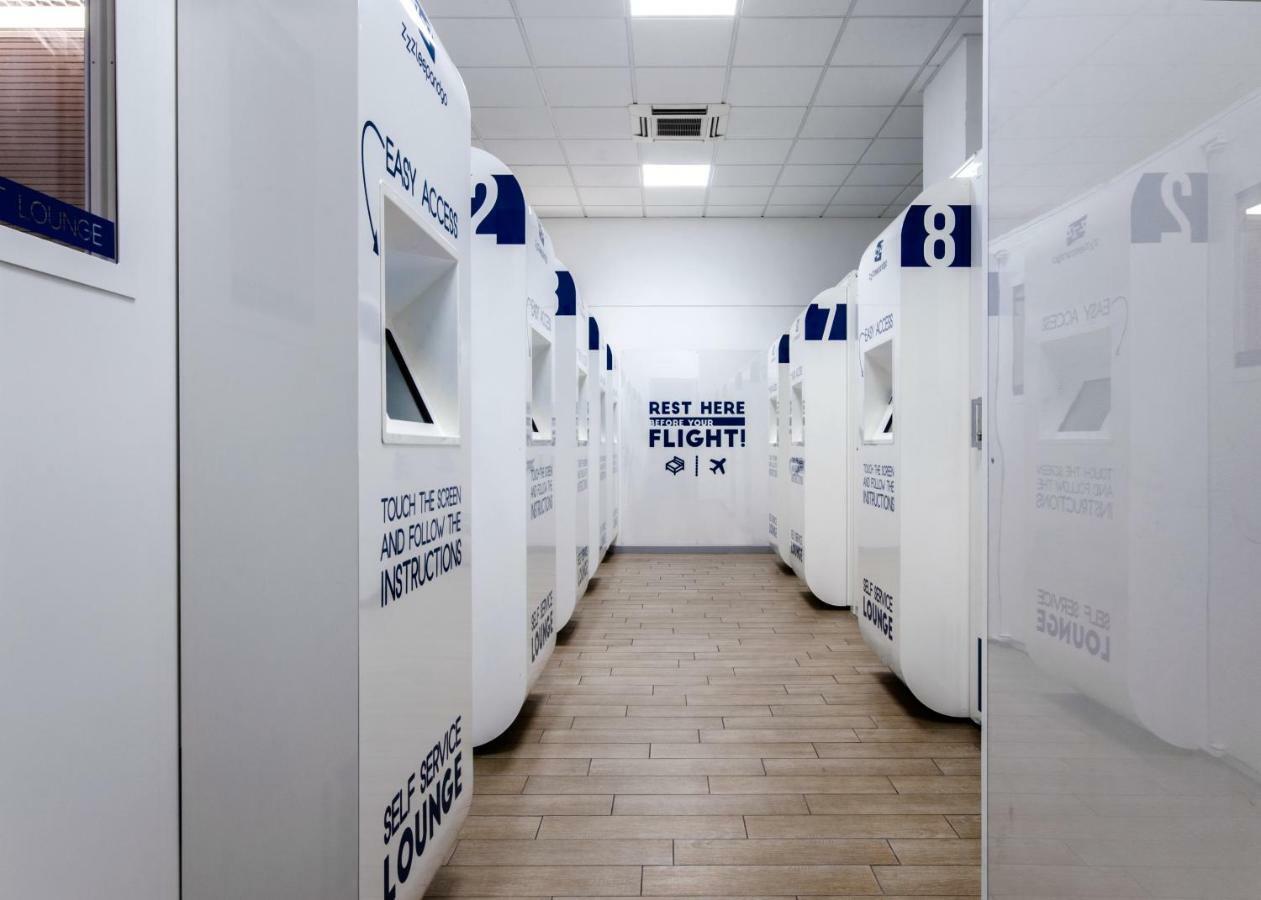 Kapselhotel Resting Pods - Zzzleepandgo Bgy Airport 3*