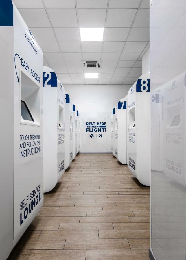 Resting Pods - Zzzleepandgo Bgy Airport Capsule hotel 3*